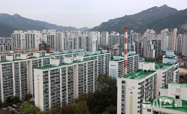 [서울=뉴시스] 서울 노원구 상계동 일대 아파트가 보이고 있다. photo@newsis.com