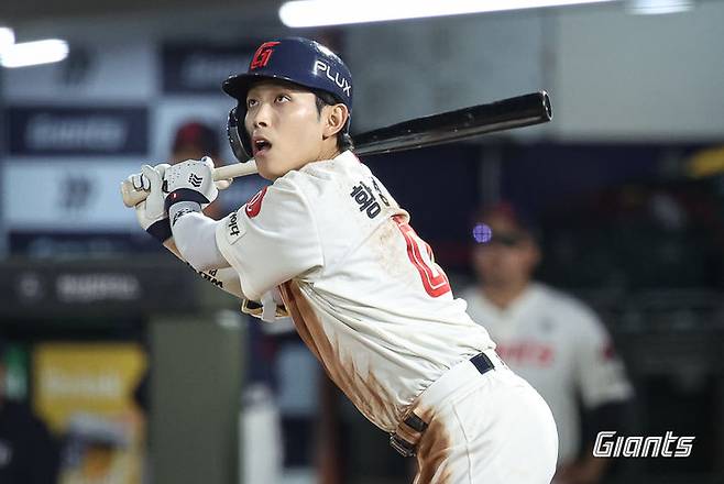 [서울=뉴시스] 프로야구 롯데 자이언츠의 황성빈. (사진 = 롯데 자이언츠 제공) *재판매 및 DB 금지