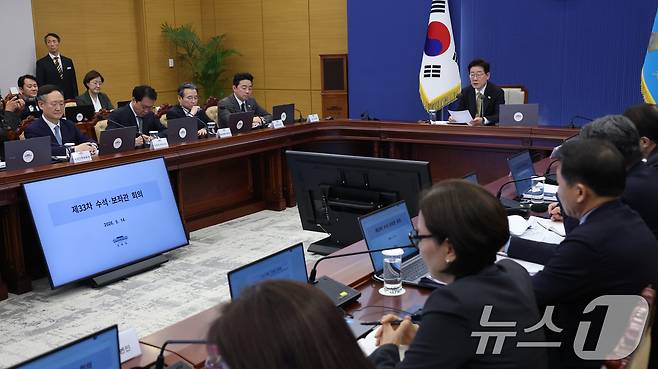 이재명 대통령이 14일 청와대에서 열린 수석보좌관회의에서 발언하고 있다. (청와대통신사진기자단) 2026.5.14 ⓒ 뉴스1 허경 기자