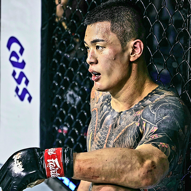 Contender Series 황인수가 2026년 5월 서울올림픽핸드볼경기장 Z-Fight Night 04 메인이벤트에서 빅리그 10경기 앨릭스 에런 펄리지를 상대하며 지친 와중에도 집중력을 잃지 않고 있다. ZFN은 UFC Fight Pass를 통해 중남미 제외 글로벌 생중계된다. 사진=MCP ECC