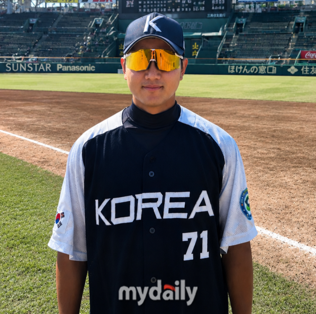 대한유소년야구연맹 21기 대표팀이 16일 쯔루하마야구장에서 일본 오사카 지역팀과의 국제교류전 2일차 경기에서 8-5로 승리했다. 김종진 도봉구유소년야구단 감독./쯔루하마야구장(일본)=노찬혁 기자