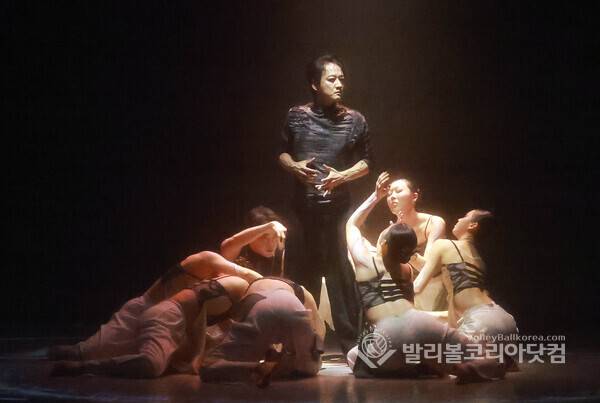 김용범 안무가, 매미의 7일생 담은 'Mem 마지막 울음' 선보여.(사진=김경수 기자/ 2026.5.15/ 발리볼코리아닷컴)