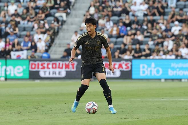 LOS ANGELES, CALIFORNIA - MAY 10: Son Heung-Min #7 of Los Angeles FC controls the ball during the MLS match between Los Angeles Football Club and Houston Dynamo FC at BMO Stadium on May 10, 2026 in Los Angeles, California. Kevork Djansezian/Getty Images/AFP (Photo by KEVORK DJANSEZIAN / GETTY IMAGES NORTH AMERICA / Getty Images via AFP)
<저작권자(c) 연합뉴스, 무단 전재-재배포, AI 학습 및 활용 금지>