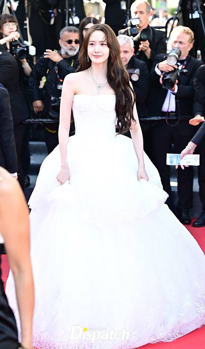 Actress Im Yoon-ah showcased her dazzling beauty while attending the Red Carpet event at the 79th Cannes International Film Festival in Cannes, France. Appearing in a white dress, Im Yoon-ah captivated the attention of the audience with her innocent visuals and lovely smile.