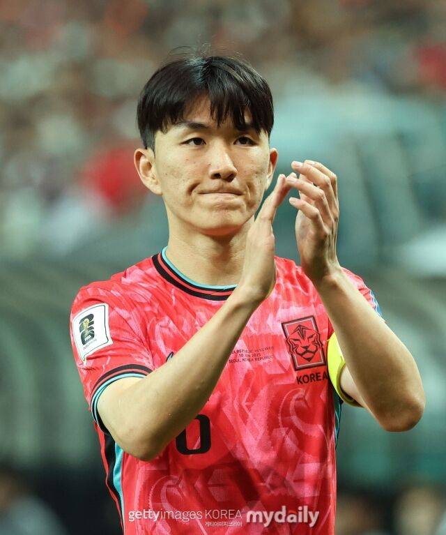 황인범(페예노르트)이 지난 16일 발표된 2026 국제축구연맹(FIFA) 북중미 월드컵 최종 명단에 승선했다./게티이미지코리아