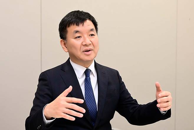 김진일 고려대 경제학과 교수가 최근 서울경제신문과의 인터뷰에서 신임 의장 취임을 앞둔 연준의 통화정책을 전망하고 있다. 권욱기자