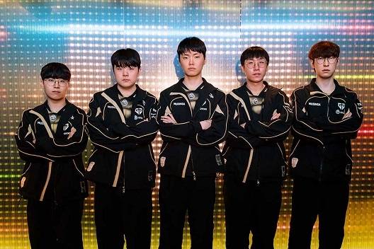2위 자리를 놓고 한판 승부를 벌이는 젠지. <자료제공= LCK>
