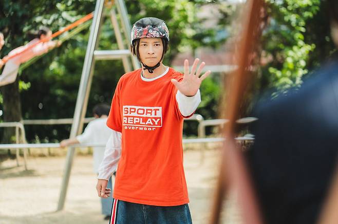 영화 '와일드 씽'에서 혼성그룹 트라이앵글의 리더 현우 역을 맡은 배우 강동원. 사진 롯데엔터테인먼트