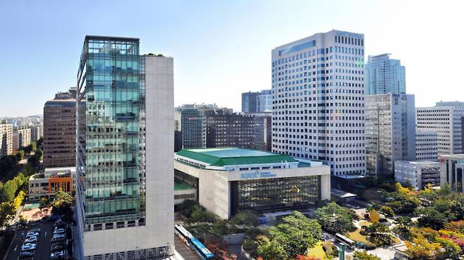 2026년 1분기 코스닥 상장사 실적이 큰 폭으로 개선됐다. 사진은 한국거래소 서울사옥. /사진=한국거래소