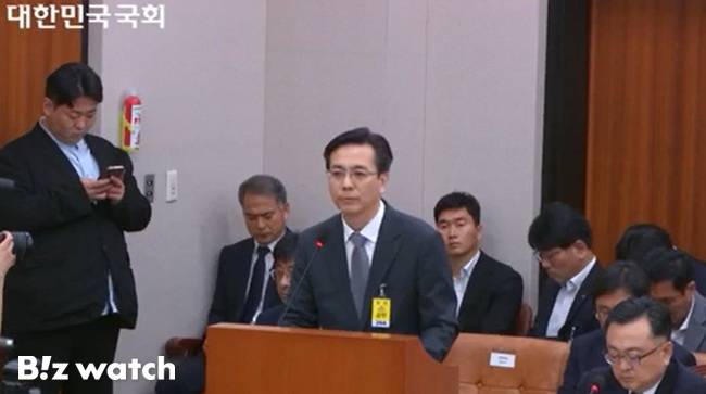 이한우 현대건설 대표이사가 20일 국토교통위원회 전체회의의 현안질의에 참석해 답변하고 있다./사진=국회 인터넷의사중계시스템 갈무리