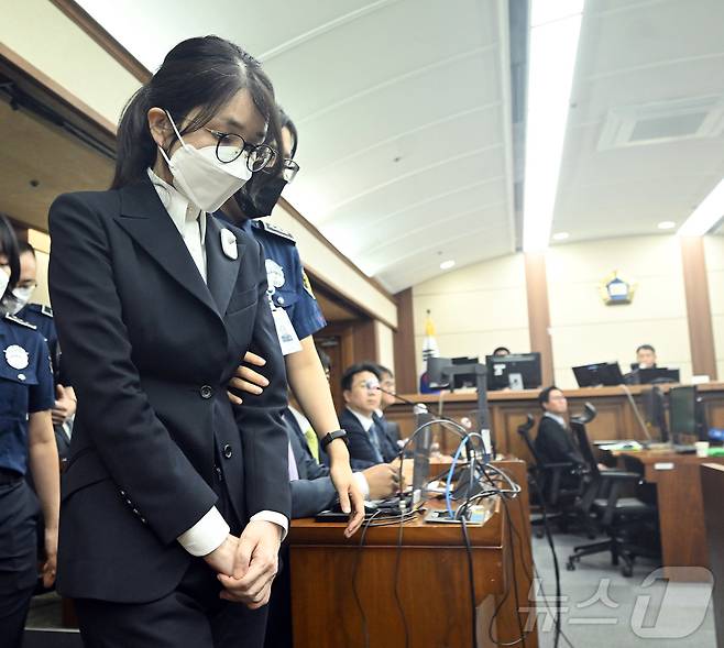 법정에 출석한 김건희 여사. ⓒ 뉴스1 사진공동취재단