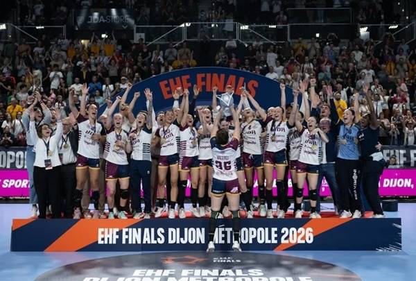 사진 2025/26 EHF 여자 핸드볼 유러피언리그 우승을 차지한 디종, 사진 출처=유럽핸드볼연맹