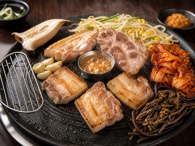 30여년 외길 제주 돼지고기 전문점 식도락 제주육돈 <식도락 제공>