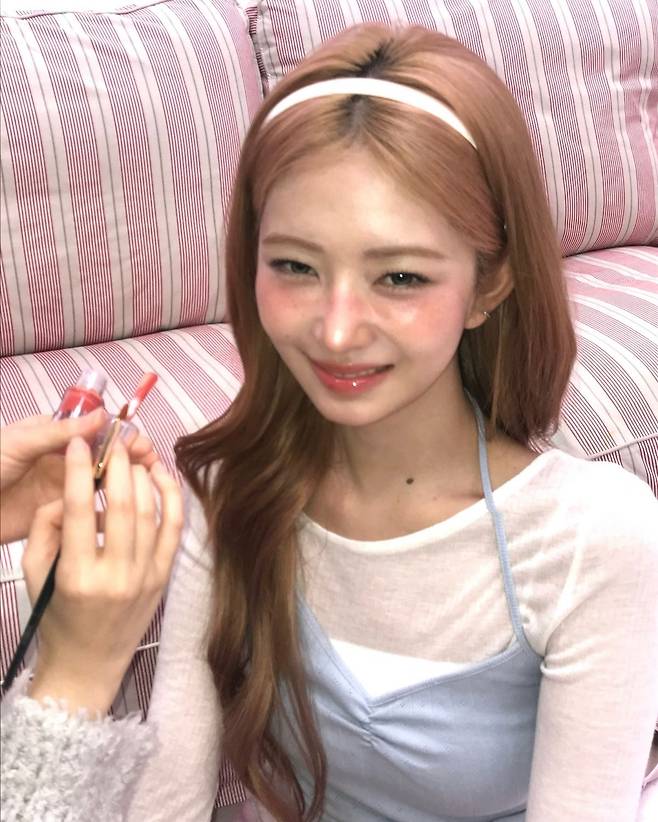 아이브 레이의 블러셔 메이크업. 인스타그램 @reinyourheart