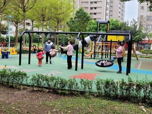 인구의 20%가 65세 이상인 ‘초고령 사회’에 진입한 대만이 18세 이하 아동·청소년에 대해 매달 5000대만달러(23만원)을 지급할 계획이다. [연합뉴스]