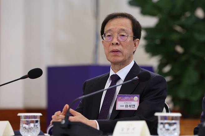 [서울=뉴시스] 고범준 기자 = 이석연 국민통합위원회 위원장이 21일 청와대에서 열린 대통령 소속 자문회의·위원회 간담회에 참석해 있다. 2026.05.21. bjko@newsis.com