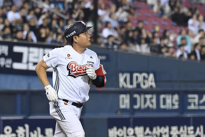 19일 잠실 NC전서 역대 KBO 최고령 2000안타를 달성한 두산 양의지는 지금에 만족하지 않고 더 많은 기록을 달성하겠다고 다짐했다. 사진제공ㅣ두산 베어스