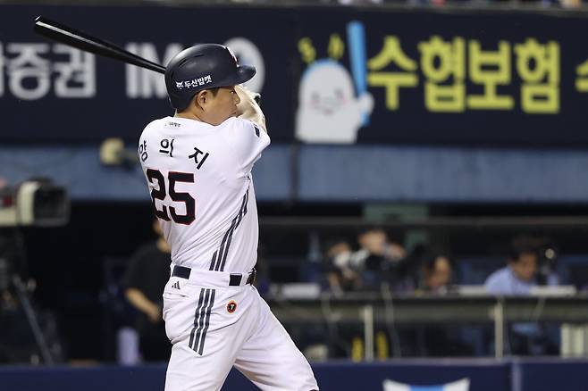 19일 잠실 NC전서 역대 KBO 최고령 2000안타를 달성한 두산 양의지는 지금에 만족하지 않고 더 많은 기록을 달성하겠다고 다짐했다. 사진제공ㅣ두산 베어스