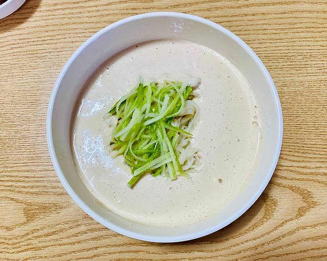 ‘콩파스타’라는 별명을 가진 서울 주교동의 ‘강산옥’ 콩국수. [사진 박상현]