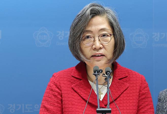 국민의힘 이수정 수원정 예비후보가 19일 오후 경기도 수원시 경기도의회에서 출마 기자회견을 하고 있다. [연합뉴스]