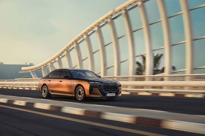 [서울=뉴시스] BMW의 럭셔리 전기 세단 i7의 모습. (사진=BMW코리아 제공) 2026.5.23. photo@newsis.com *재판매 및 DB 금지