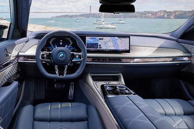 [서울=뉴시스] BMW의 럭셔리 전기 세단 i7의 실내 모습. (사진=BMW코리아 제공) 2026.5.23. photo@newsis.com *재판매 및 DB 금지
