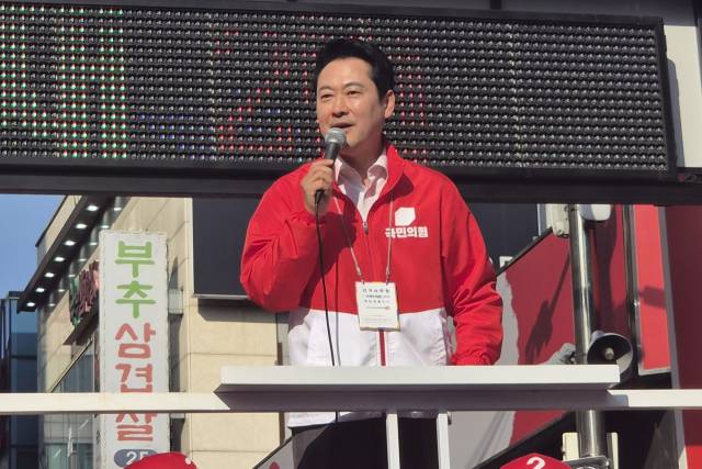 ▲국민의힘 장동혁 상임선거대책위원장이 22일 경기도 수원시 수원역 로데오거리에서 열린 안교재 수원시장 후보 유세 현장에서 발언하고 있다. ⓒ연합뉴스