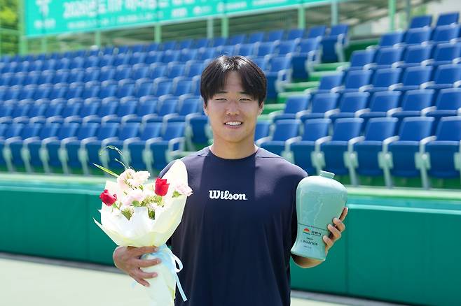 2026 ITF 김천 국제대회 남자단식에서 우승한 신산희 [대한테니스협회 제공. 재판매 및 DB 금지]