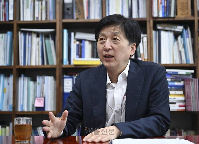 오기형 더불어민주당 의원이 22일 국회에서 서울신문과 인터뷰 하고 있다. 2026.5.22 이지훈 기자