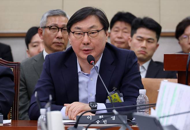 지난 4월14일 국회 '윤석열 정권 정치검찰 조작기소 의혹 사건 진상규명' 국정조사특별위원회가 진행한 쌍방울 대북송금 사건 관련 청문회에서 증인으로 출석한 이화영 전 경기도 평화부지사가 의원 질의에 답하고 있다. ⓒ연합뉴스