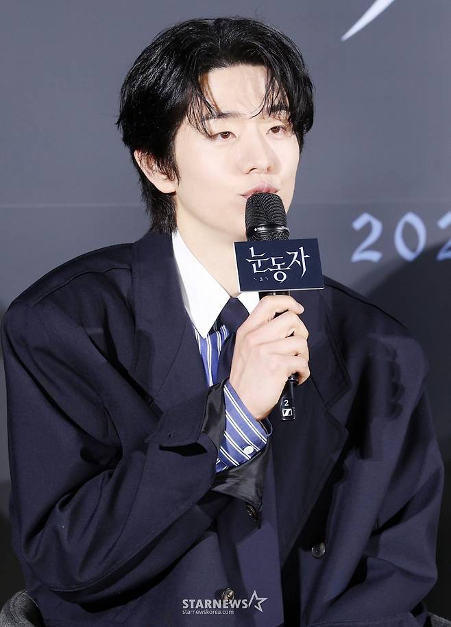 배우 이승룡이 26일 서울 용산구 CGV아이파크몰에서 진행된 영화 '눈동자' 제작보고회에 참석해 질의응답을 하고 있다. /2026.05.26 /사진=김휘선 hwijpg@