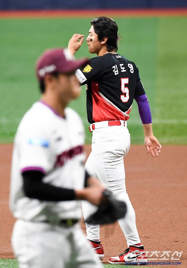 1회 키움 선발 안우진 상대 안타를 기록한 KIA 김도영.