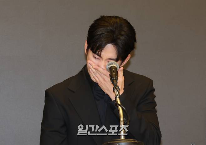 배우 김수현이 31일 오후 서울 마포구 스탠포드호텔에서 입장을 이야기하고 있다.사진=정시종 기자 capa@edaily.co.kr /2025.03.31.