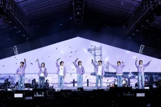 지난 2022년 10월 15일 부산아시아드주경기장에서 열린 그룹 방탄소년단(BTS)의 콘서트 ‘옛 투 컴 인 부산’ 공연 장면. 빅히트뮤직