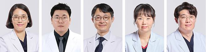 해운대백병원 간담췌 연구팀 (왼쪽부터)정보현, 정용규, 허내윤, 조선미, 전재완 교수./사진제공=해운대백병원