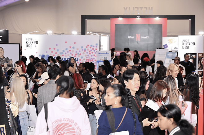‘2026 K-EXPO USA’에 4만여명의 관람객이 참가해 전시를 시청하고 체험하고 있다. [콘진원 제공]