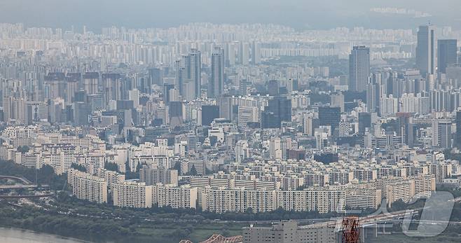 서울 강남구 압구정 현대아파트 단지 모습. (뉴스1DB) ⓒ 뉴스1 이재명 기자