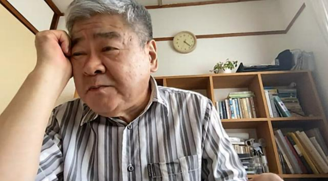 일본 오사카부에 거주하는 김병진씨가 지난해 7월 본보와 화상 인터뷰를 하고 있다. 최다원 기자