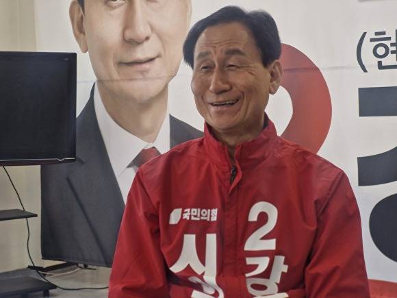 강무길 부산시의원 국민의힘 후보가 아이뉴스24와 인터뷰를 하고 있다. [사진=박채오 기자]