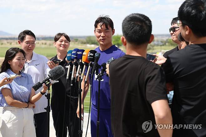 오현규 인터뷰 (헤리먼[미국 유타주]=연합뉴스) 신준희 기자 = 27일(현지시간) 오후 미국 유타주 헤리먼에 위치한 자이언스뱅크 트레이닝센터에서 축구 국가대표팀 오현규가 인터뷰를 하고 있다. 2026.5.28 hama@yna.co.kr