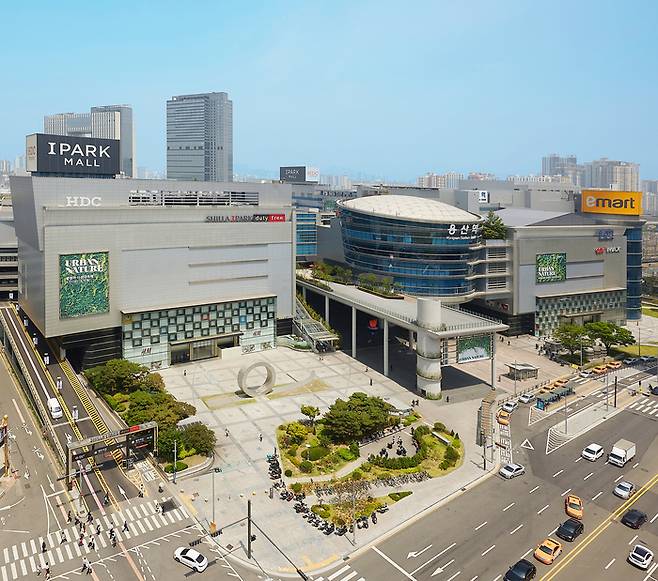 HDC그룹이 운영하는 서울 용산역 아이파크몰 전경. <HDC그룹>