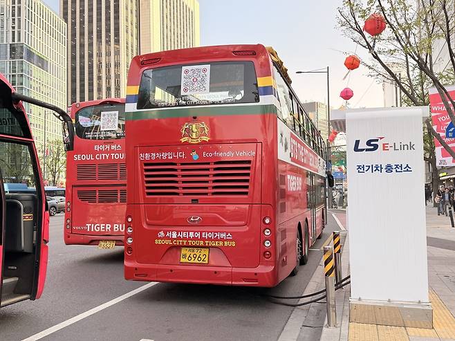 광화문 서울시티투어버스 차량. 사진제공|관광전문기자협회