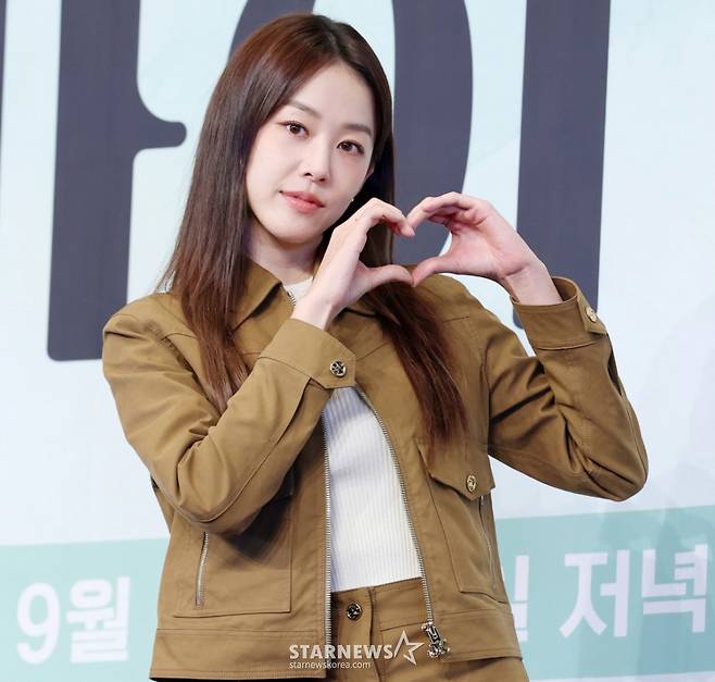 배우 이주명이 4일 서울 구로구 신도림 더 링크 호텔에서 열린 JTBC 금요시리즈 '마이 유스' 제작발표회에 참석해 포즈를 취하고 있다. /2025.09.04 /사진=김휘선 hwijpg@