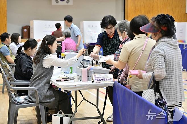 제9회  전국동시지방선거 사전투표가 29~30일 실시된 가운데 전북 순창군이 전국 1위 사전투표율을 기록했다,(순창군 제공. 재판매 및 DB금지)/뉴스1