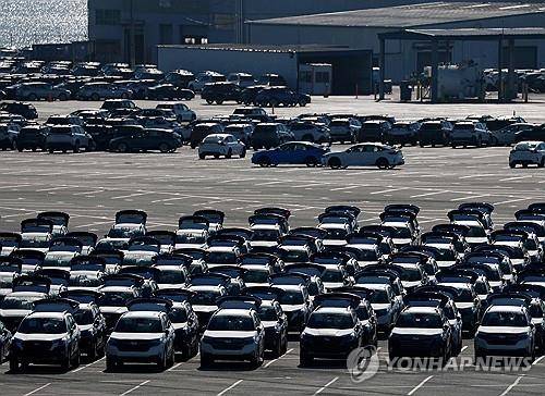 멕시코서 생산돼 미국에 수출되는 차량들 [AFP=연합뉴스 자료사진. 재판매 및 DB 금지]