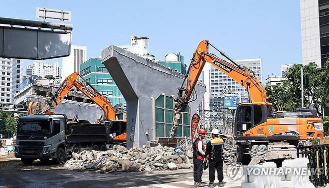 서소문 고가, 상처 남긴 채 역사 속으로 [연합뉴스 자료사진]