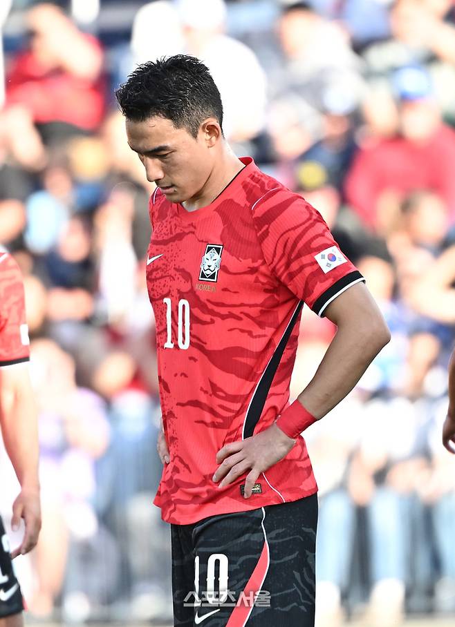 축구국가대표팀의 조유민이 31일(한국시간) 미국 유타주 프로보 스미스 필드 하우스 사우스 필드에서 진행된 트리니다드토바고와의 평가전에서 고개를 숙이고 있다. 2026. 5. 31. 프로보(미 유타주) | 박진업 기자 upandup@sportsseoul.com