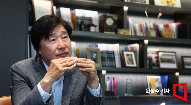 이상훈 에이비엘바이오 대표가 지난 달 26일 서울 강남구 본사에서 아시아경제와 인터뷰를 하고 있다. 윤동주 기자