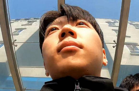 살인·살인미수 혐의를 받는 장윤기(23) 씨가 14일 오전 광주 서부경찰서에서 검찰로 송치되고 있다. [사진=연합뉴스]