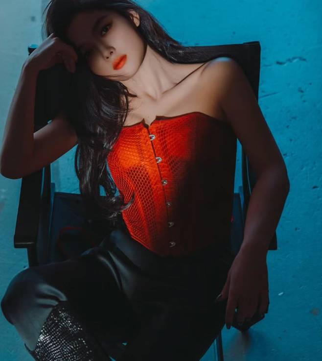 Actress Kim Yoo-jung expressed her excitement to be in front of the audience once again with her intense charisma.On June 1, Kim Yoo Jung posted several photos on her personal account with the caption, June, tvN 6/6 Dear X. Baek Ah Jin reappeared..........In the photos, Kim Yoo Jung is wearing a red off-the-shoulder top, black pants, and long boots. She leaned back in her chair, giving off a chic vibe, and her bold styling with one shoulder exposed gave off a strong presence.Her deep red lip and sharp features under the dreamy lighting made her look unique. Kim Yoo Jung, who has been loved for her innocent image, showed a more mature and unconventional charm in this photo, attracting attention. Her deadly charm gathered expectations.The character Kim Yoo-jung refers to is Baek Ah-jin, a character in the TV original series Dear X. In the drama, Kim Yoo-jung played the role of Baek Ah-jin, a top star who is loved by everyone but has a hidden nature.Since its release on Teevee in November last year, Dear X has been making waves, ranking No. 1 in new paid subscribers for five consecutive weeks and No. 1 in viewing hours and completion rate.It also maintained its top ranking on overseas OTT, including Rakuten Viki in the U.S., garnering attention from domestic and international viewers. Kim Yoo-jung also drove the shows popularity by ranking No. 1 in the topicality of TV-OTT integrated drama performers.Based on the popular webtoon of the same name, Dear X is a doomed melo-suspense genre that was recently picked up by tvN due to its success on Tv.Meanwhile, Dear X will premiere on tvN on June 6 at 10:30 p.m.Photo via Kim Yoo-jungs account